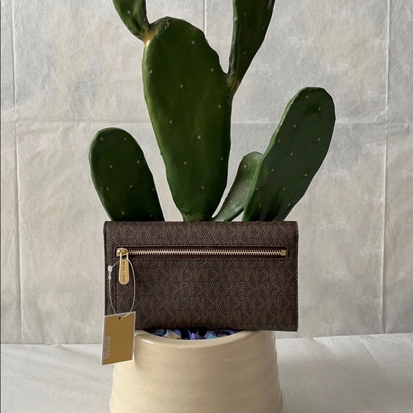 🌹Michael Kors Wallet🌹 - Picture 5 of 7